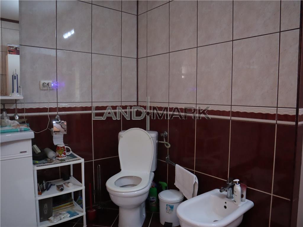 Vila 4 dormitoare, zona Ronat