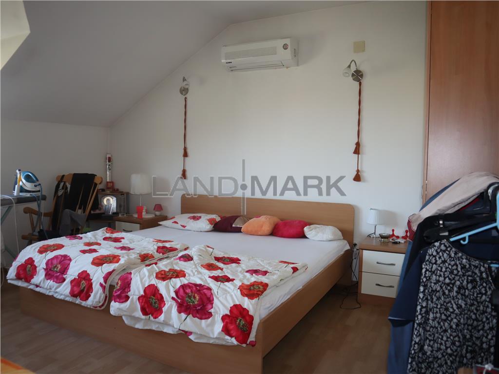 Vila 4 dormitoare, zona Ronat