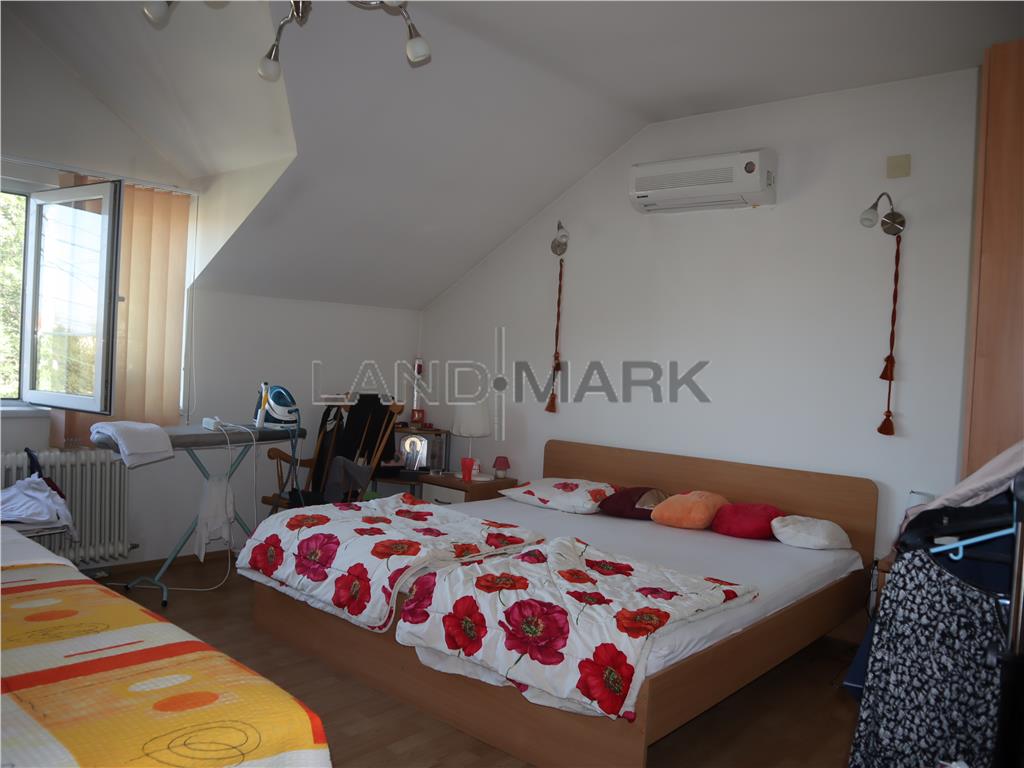 Vila 4 dormitoare, zona Ronat