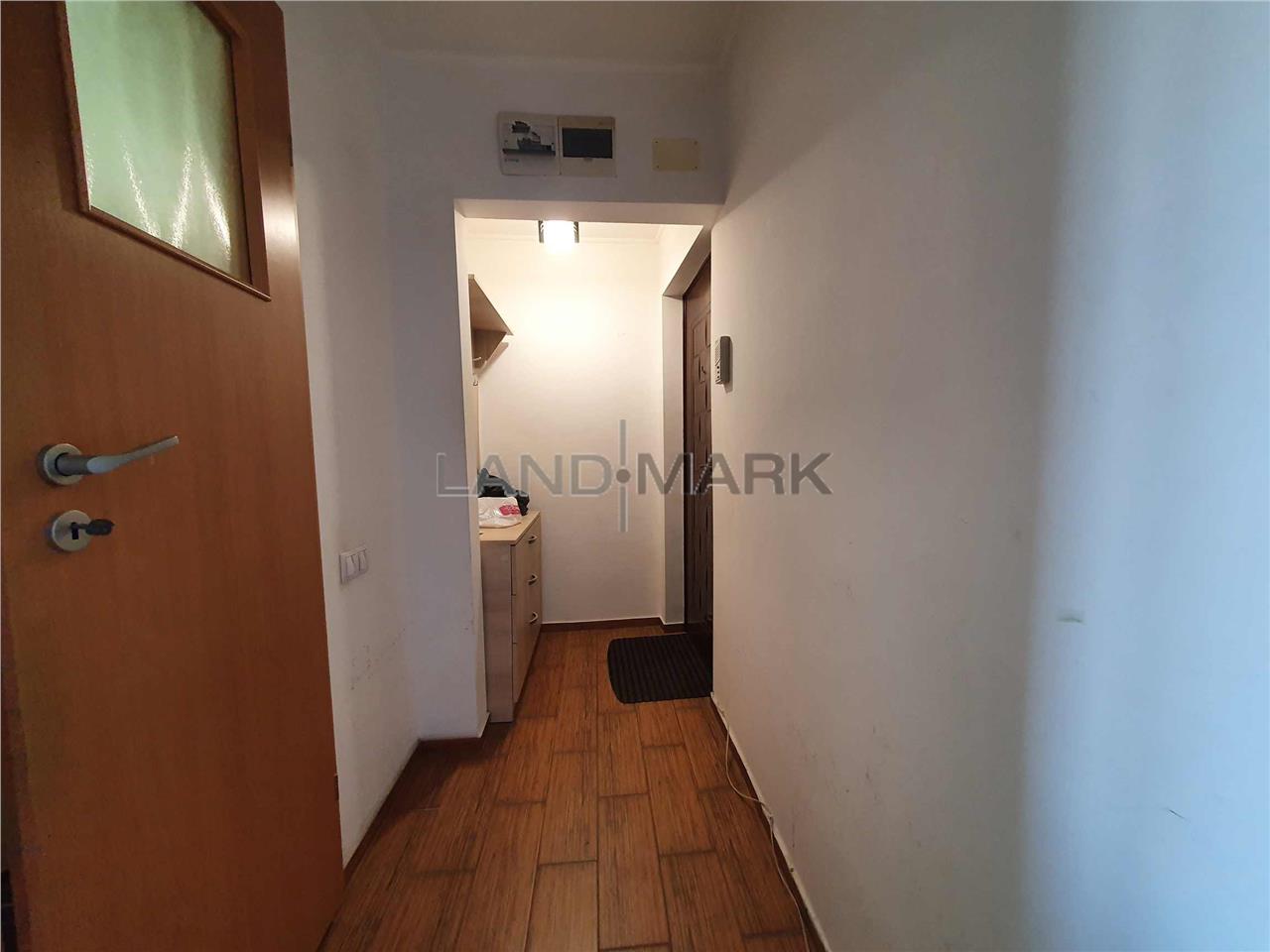 Apartament 3 camere confort 2 de vanzare  in zona Sagului  Doina