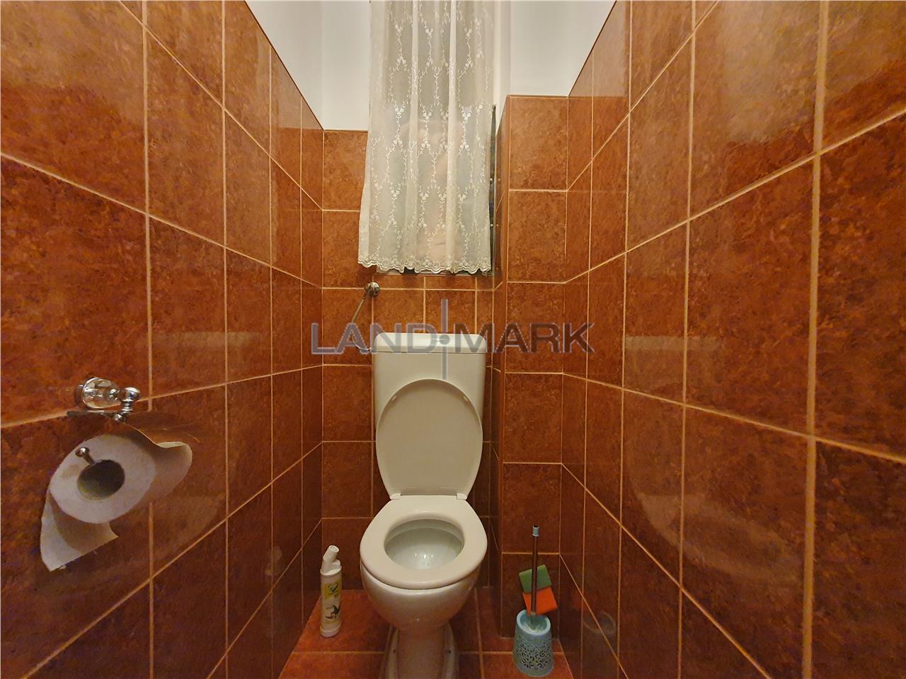 Apartament cu 3 camere,et 1 in cladire istorica zona centrala/Balcescu