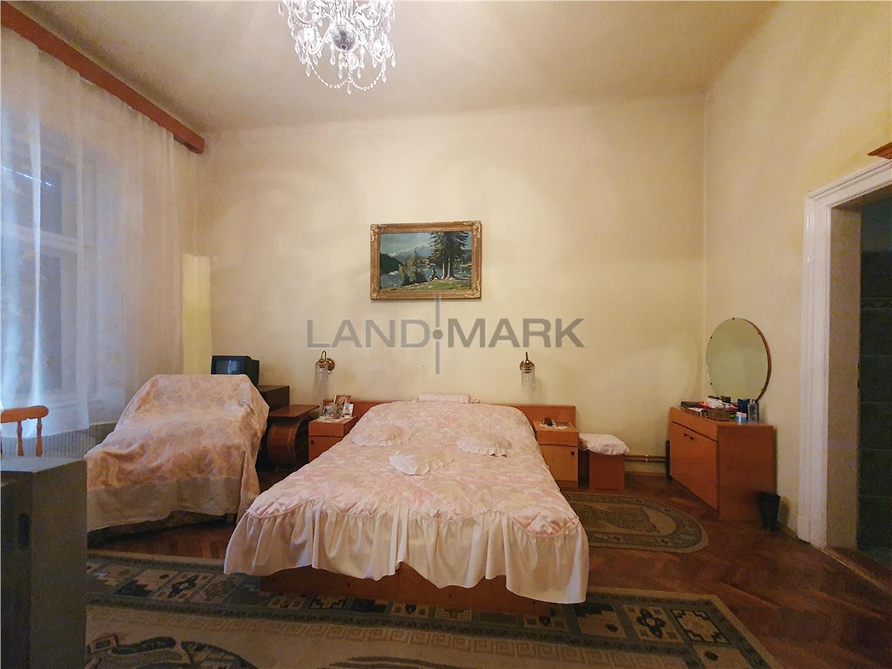 Apartament cu 3 camere,et 1 in cladire istorica zona centrala/Balcescu