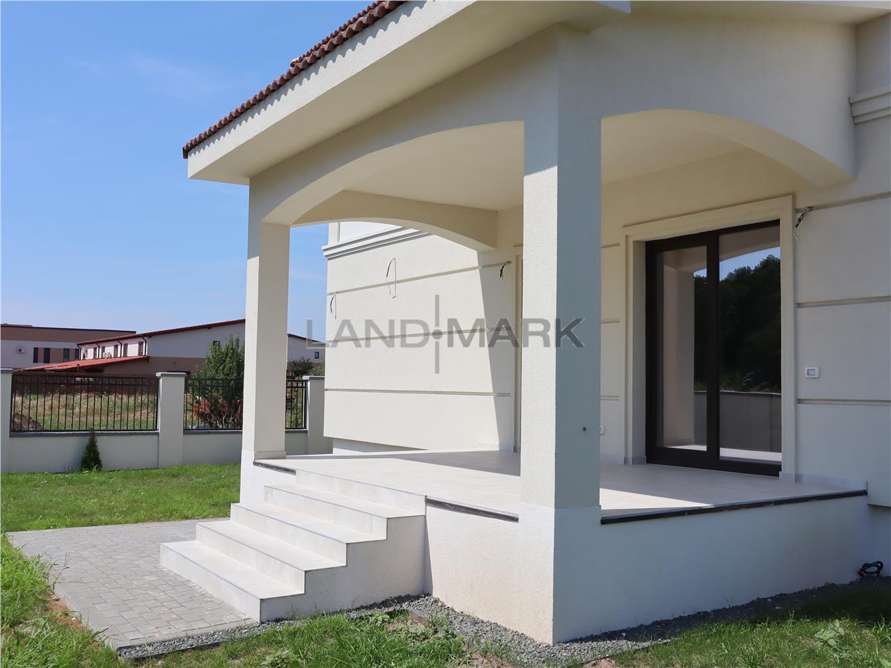 Duplex despartit prin garaj la liziera padurii Dumbravita Balcescu