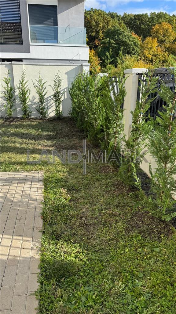 Duplex despartit prin garaj la liziera padurii Dumbravita Balcescu