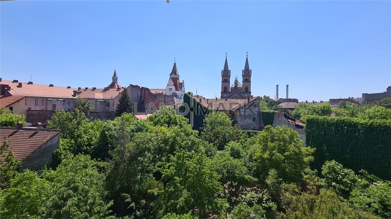 DE INCHIRIAT APARTAMENT 2 CAMERE ZONA BAILE NEPTUN