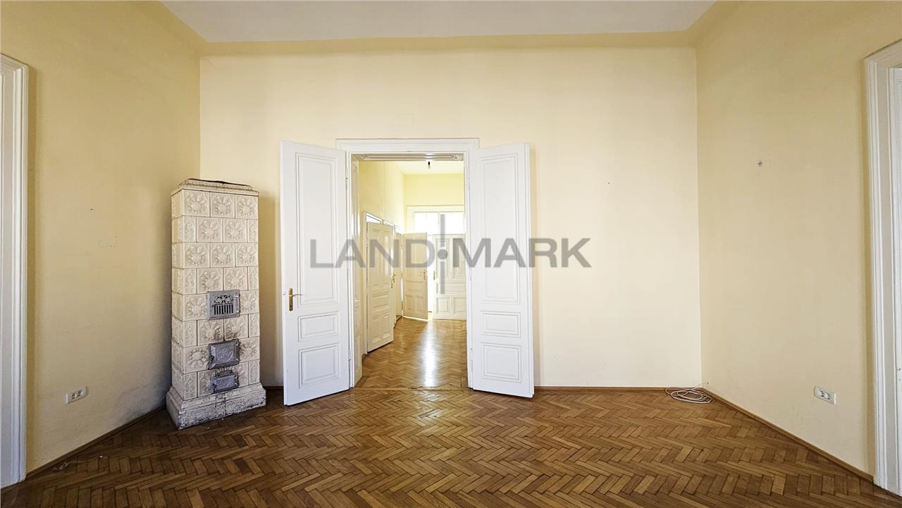 APARTAMENT/BIROU 3 CAMERE DE INCHIRIAT CLADIRE ISTORICA PIATA MOCIONI