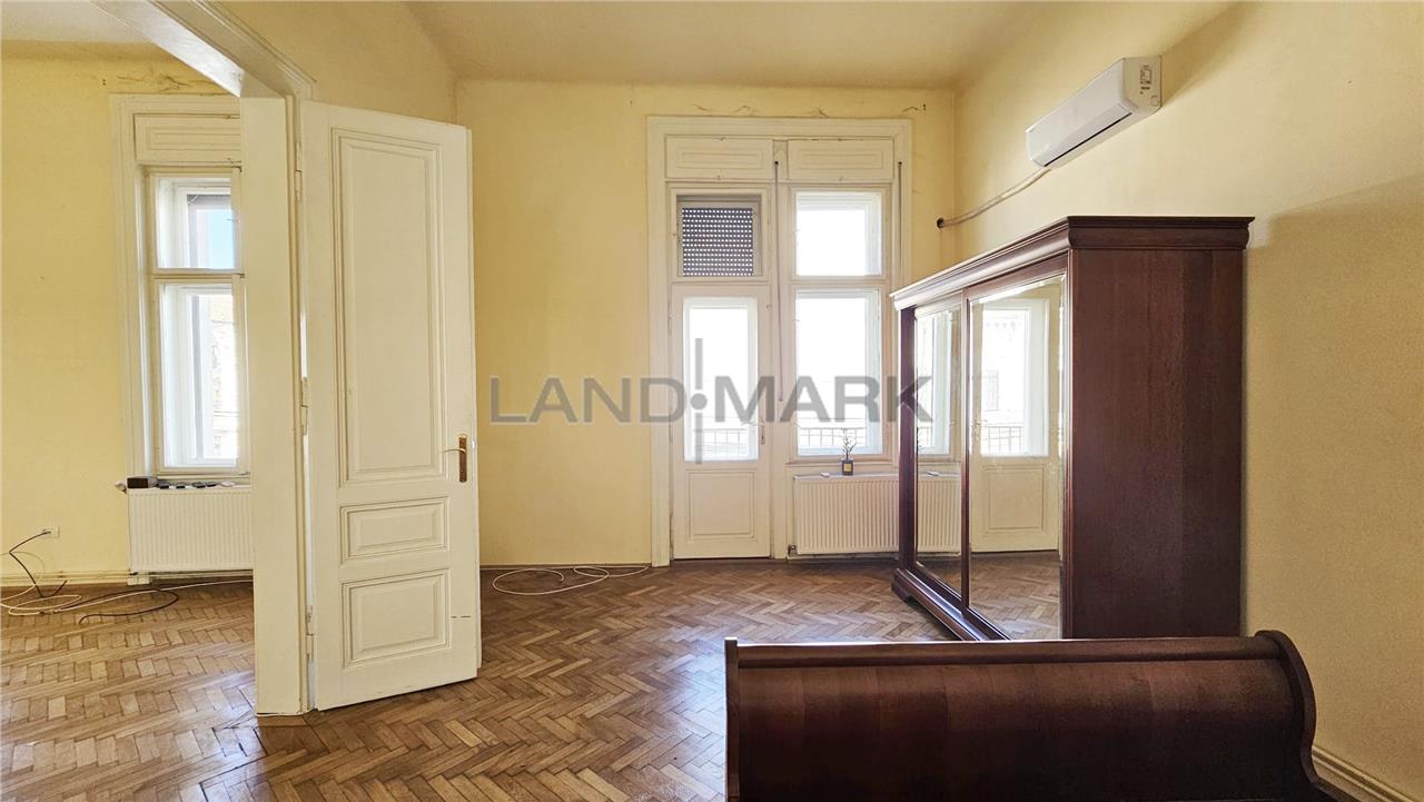 APARTAMENT/BIROU 3 CAMERE DE INCHIRIAT CLADIRE ISTORICA PIATA MOCIONI