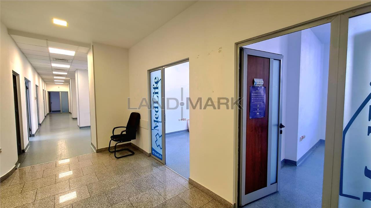 Spatiu comercial de vanzare , 890 mp , Bdul Dragalina