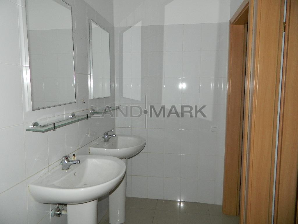 Spatiu birouri Timisoara Aradului , cladire noua