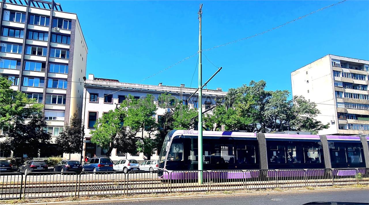 Spatiu servicii de vanzare , B dul Dragalina