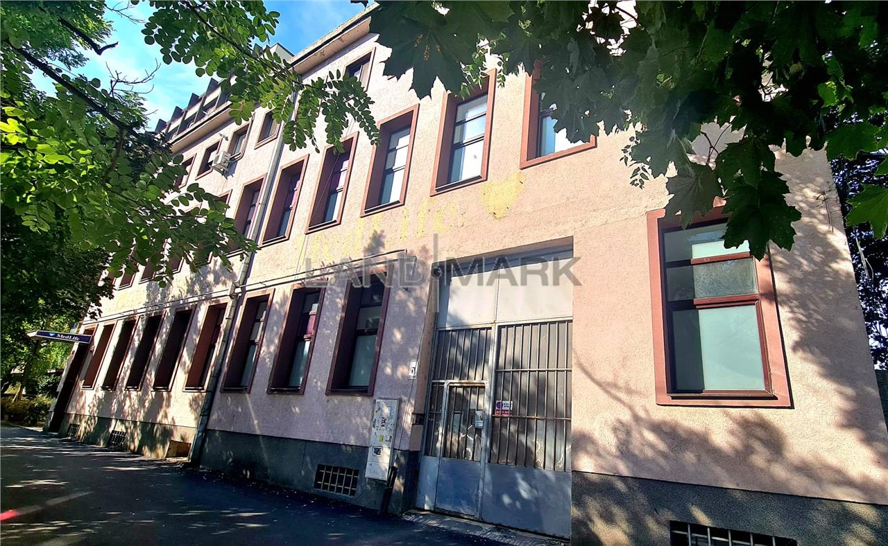 Spatiu comercial de vanzare , 890 mp , Bdul Dragalina