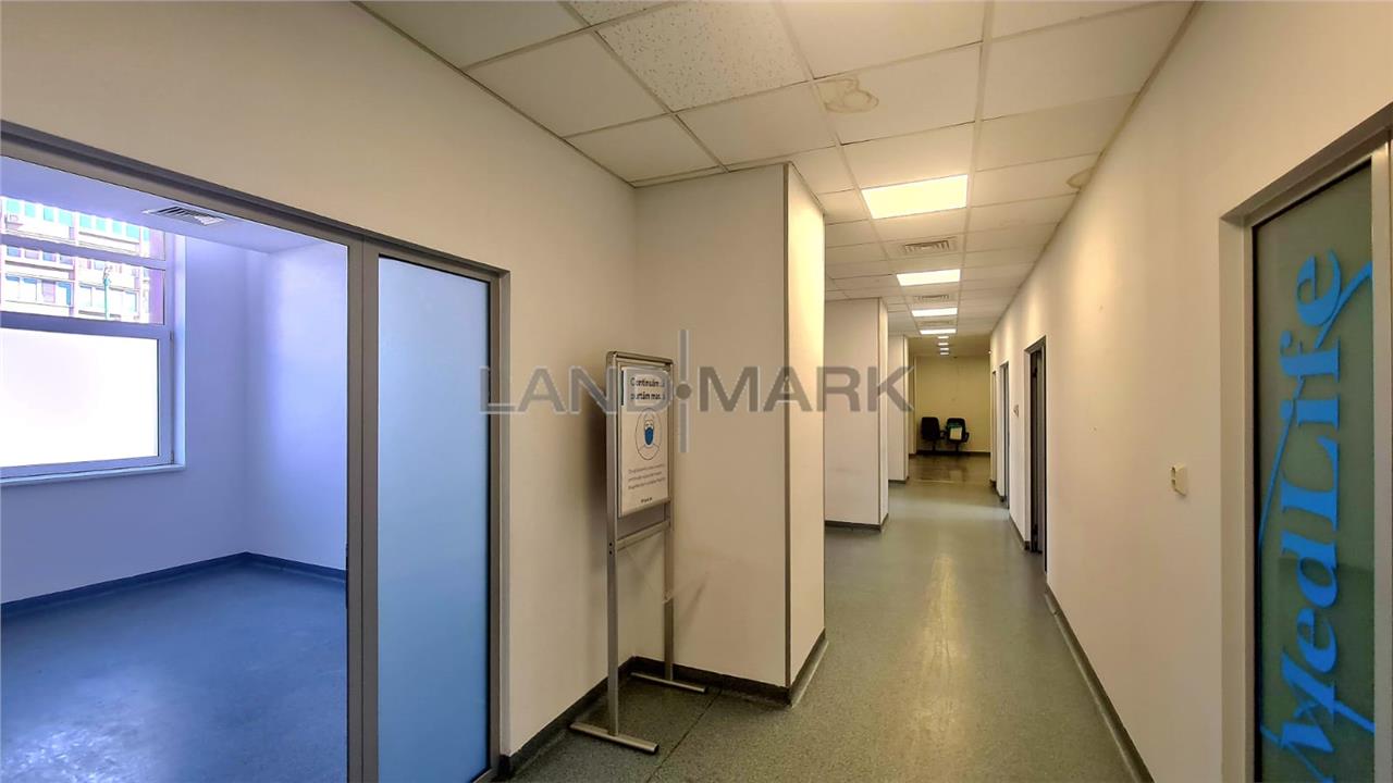 Spatiu comercial de vanzare , 890 mp , Bdul Dragalina