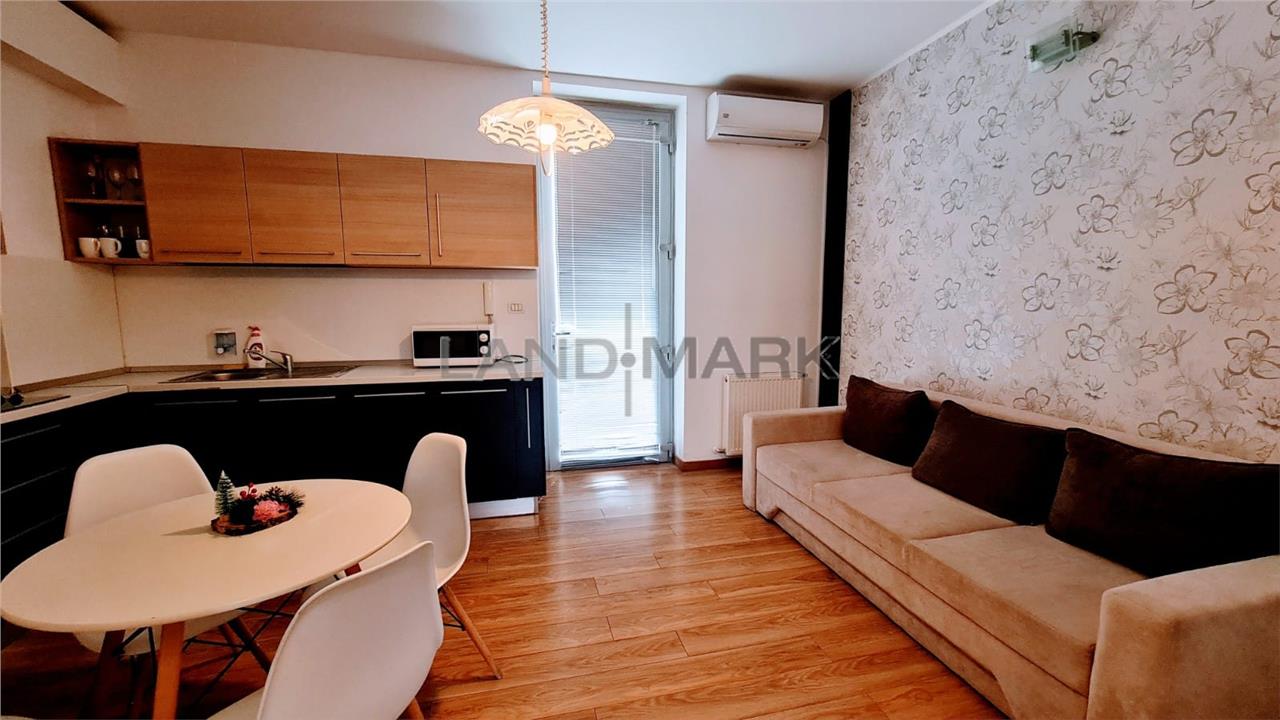 Proprietar, 2 camere bloc nou, parcare privata, zona Complex
