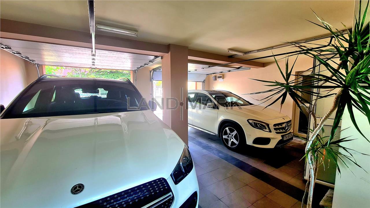 Vila generoasa, 4 dormitoare, piscina, garaj dublu, zona Girocului