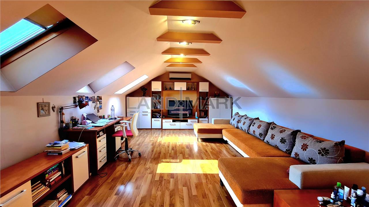 Vila generoasa, 4 dormitoare, piscina, garaj dublu, zona Girocului