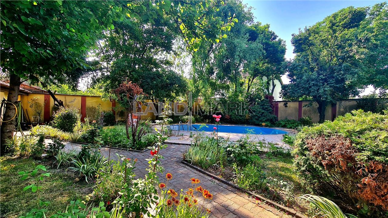 Vila generoasa, 4 dormitoare, piscina, garaj dublu, zona Girocului