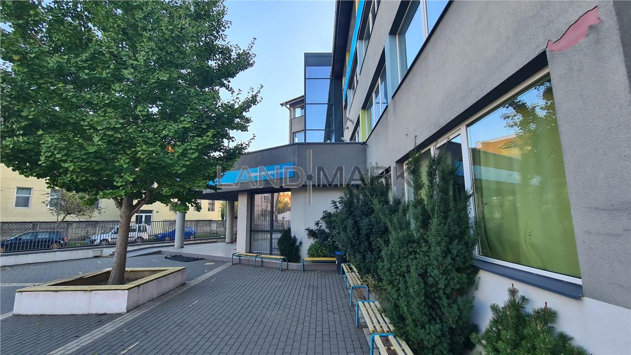 EXCLUSIVITATE! Cladire multifunctionala moderna