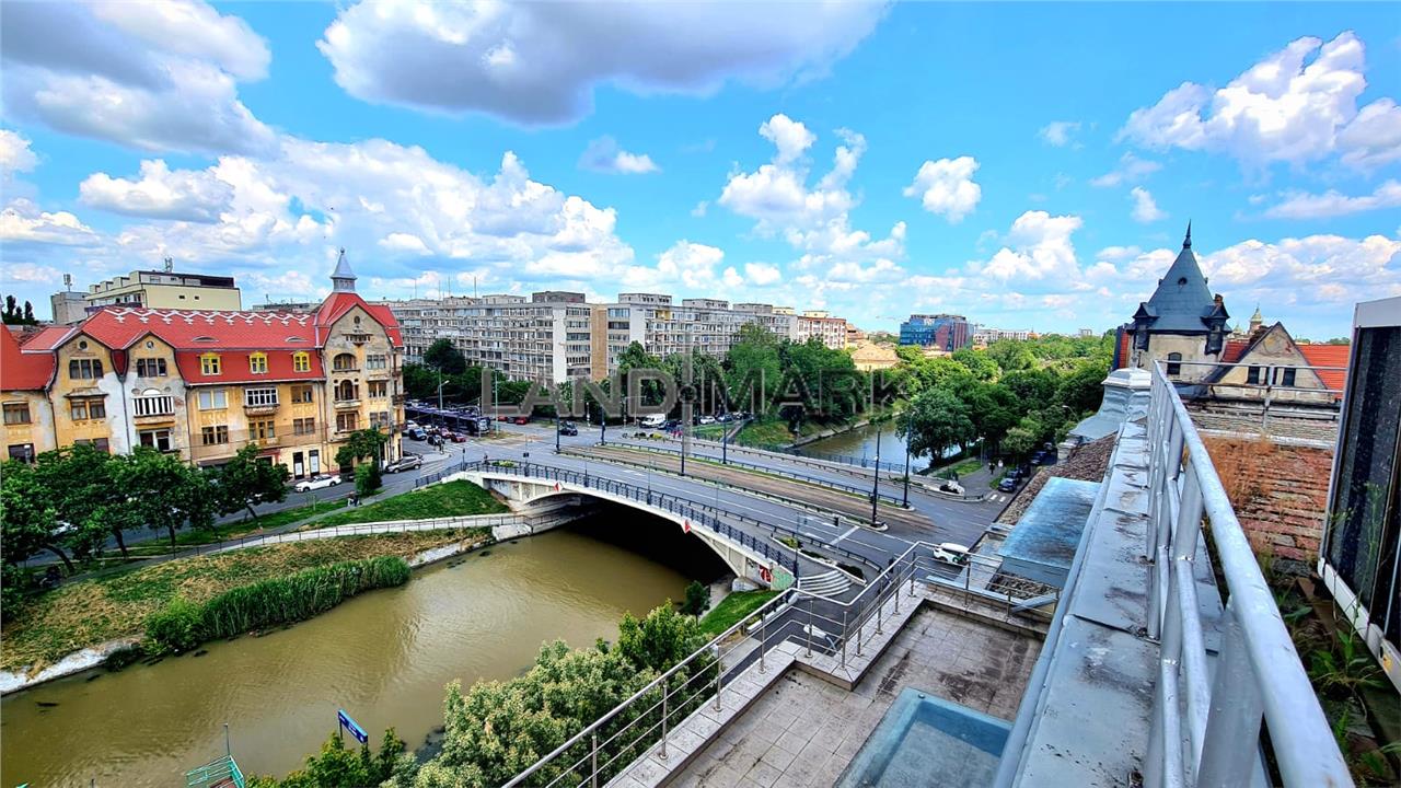 Cladire de birouri / servicii, 1000 mp , semicentral, Timisoara