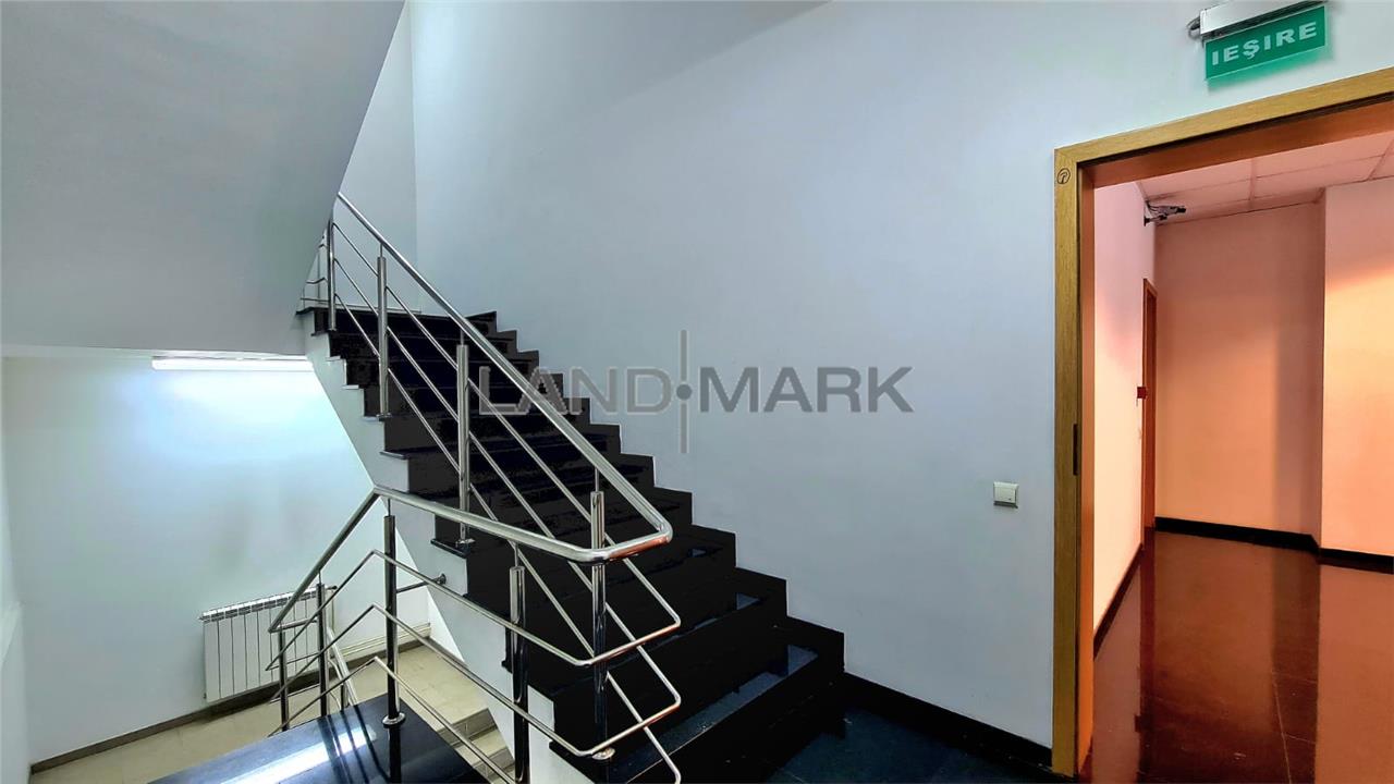 Cladire de birouri / servicii, 1000 mp , semicentral, Timisoara