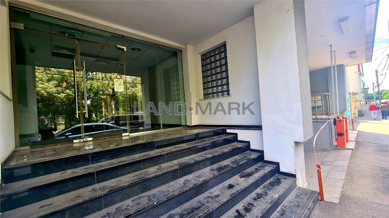 Cladire de birouri / servicii, 1000 mp , semicentral, Timisoara