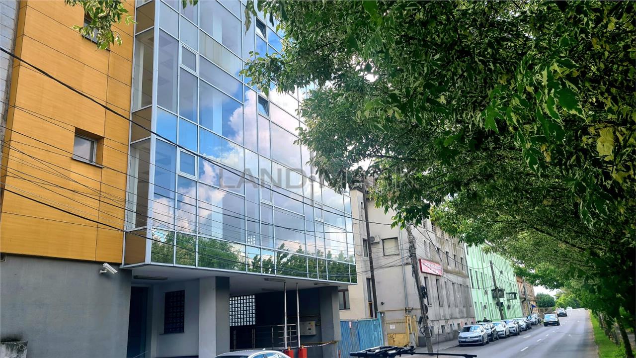 Cladire de birouri / servicii, 1000 mp , semicentral, Timisoara