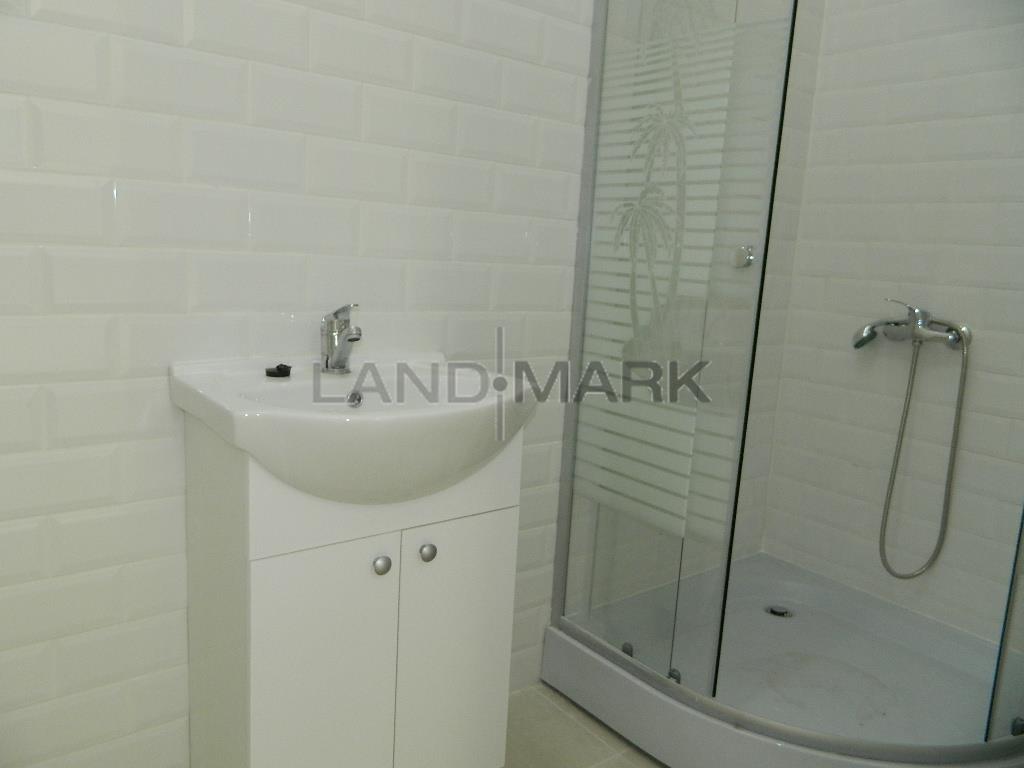 Spatiu comercial SAD 135 mp , parcare privata, zona Complex