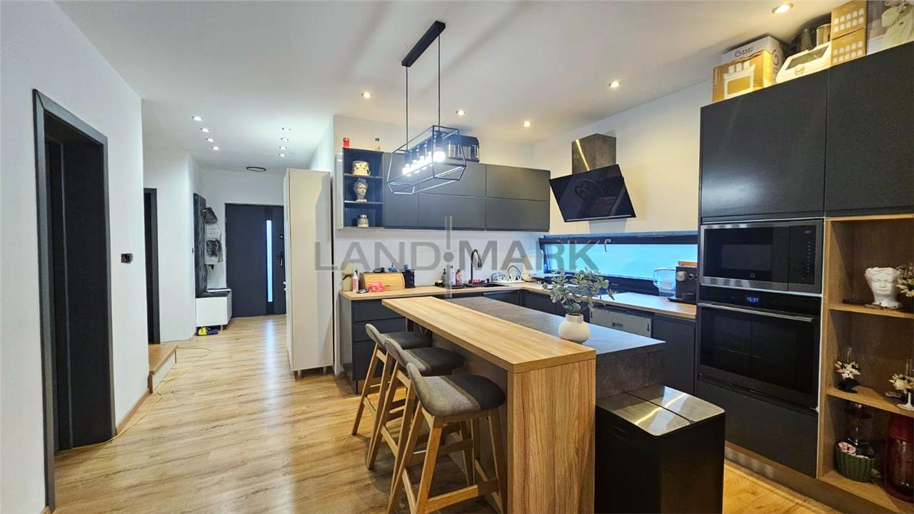 DUPLEX spatios mobilat cu garaj Dumbravita intre Ion Creanga si Mures