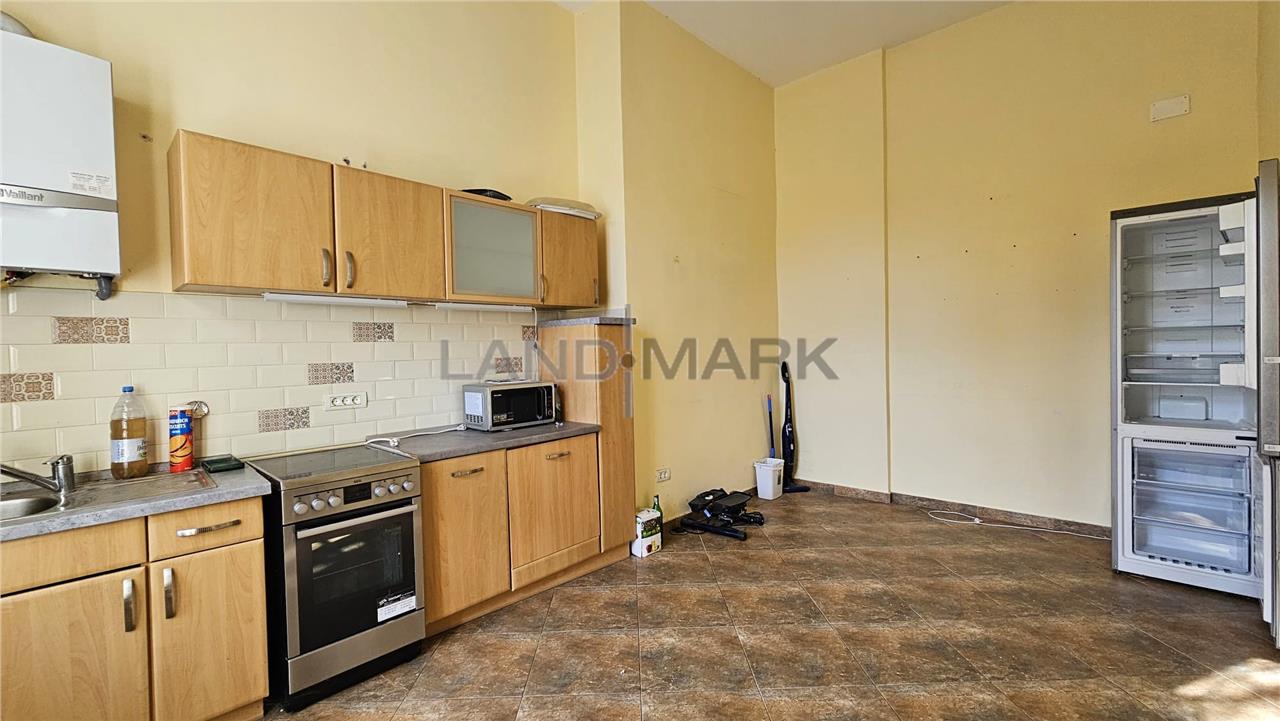 APARTAMENT/BIROU 3 CAMERE DE INCHIRIAT CLADIRE ISTORICA PIATA MOCIONI