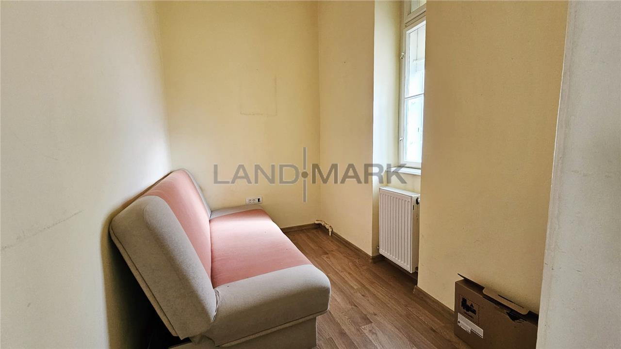 APARTAMENT/BIROU 3 CAMERE DE INCHIRIAT CLADIRE ISTORICA PIATA MOCIONI