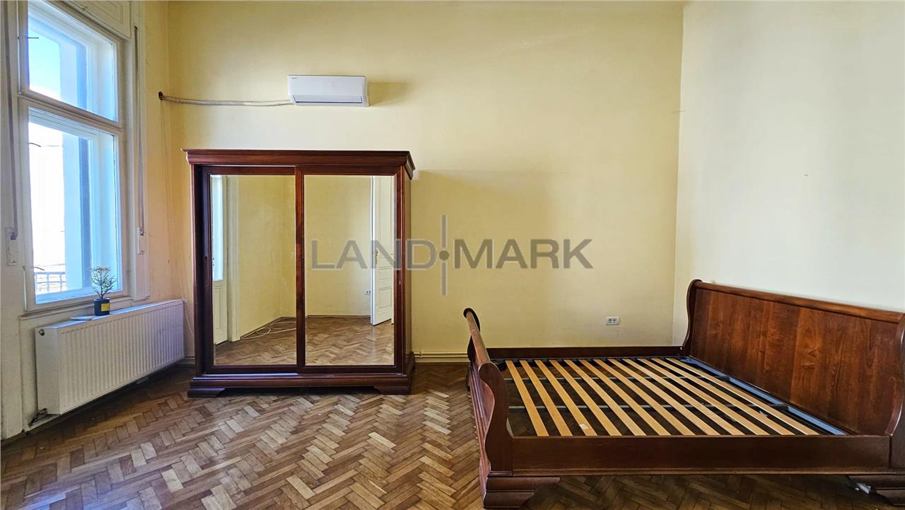 APARTAMENT/BIROU 3 CAMERE DE INCHIRIAT CLADIRE ISTORICA PIATA MOCIONI