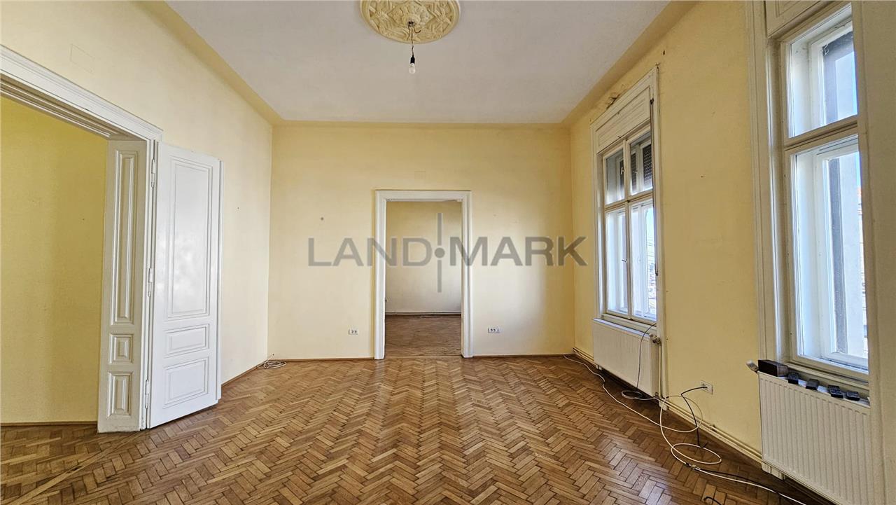 APARTAMENT/BIROU 3 CAMERE DE INCHIRIAT CLADIRE ISTORICA PIATA MOCIONI