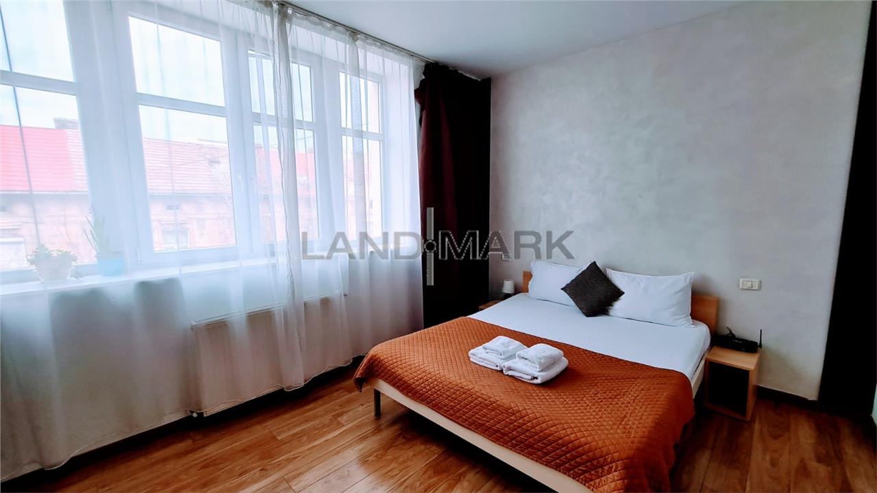 Proprietar, 2 camere bloc nou, parcare privata, zona Complex