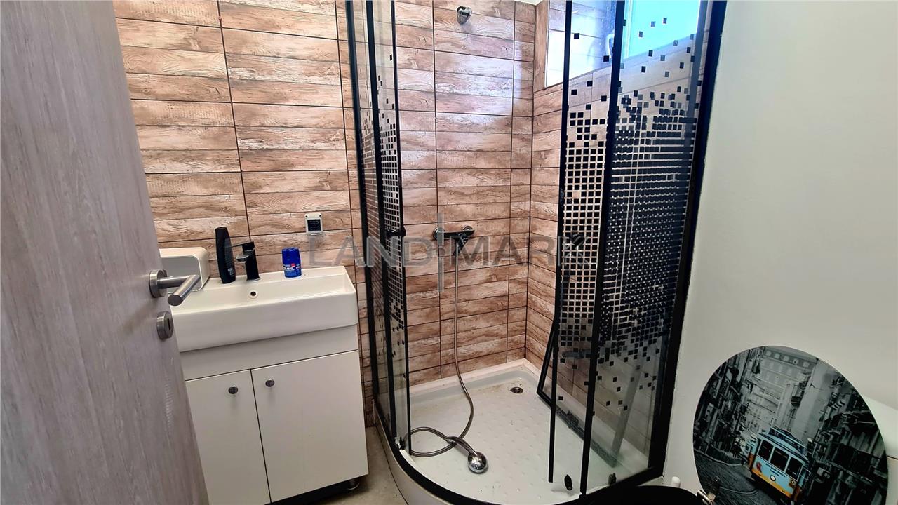 Hala moderna de vanzare, Mosnita Noua