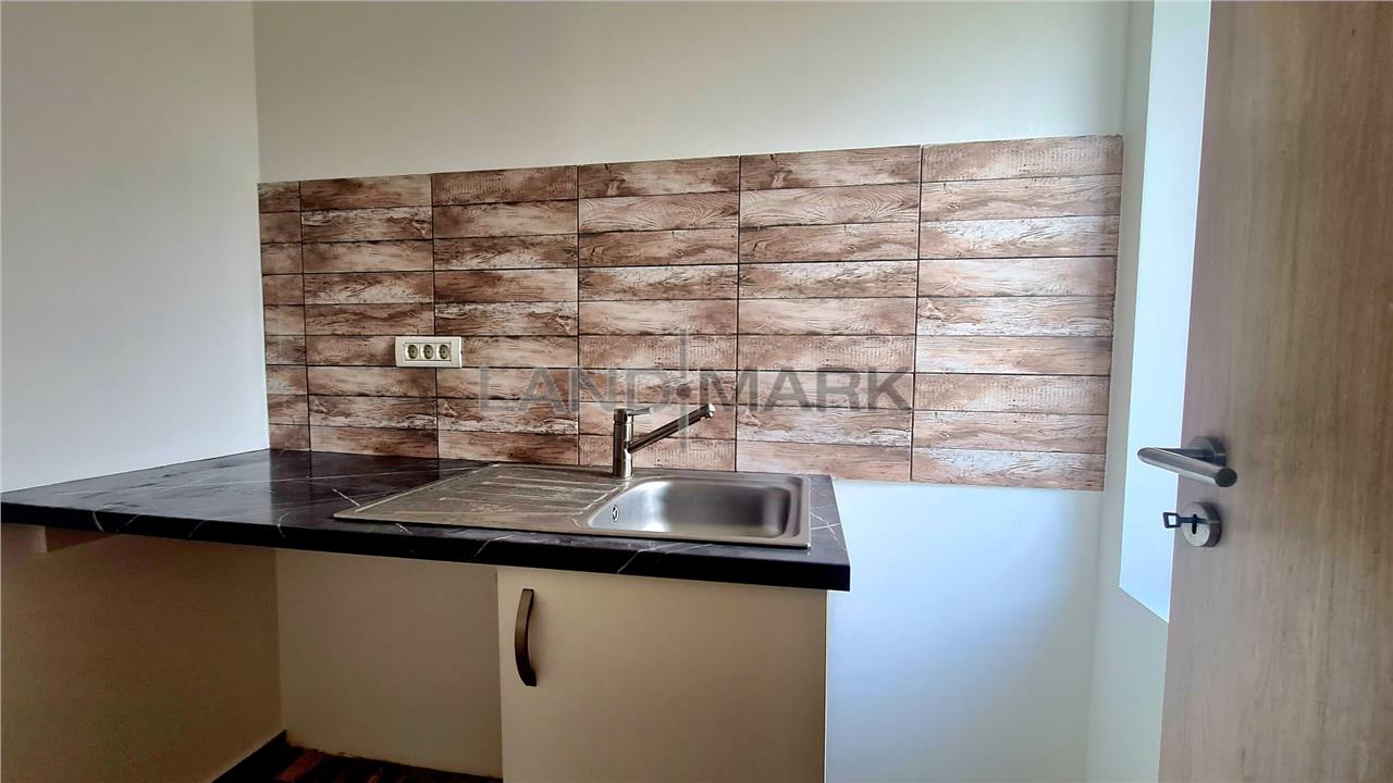 Hala de vanzare 595 mp, Zona Mosnita Noua