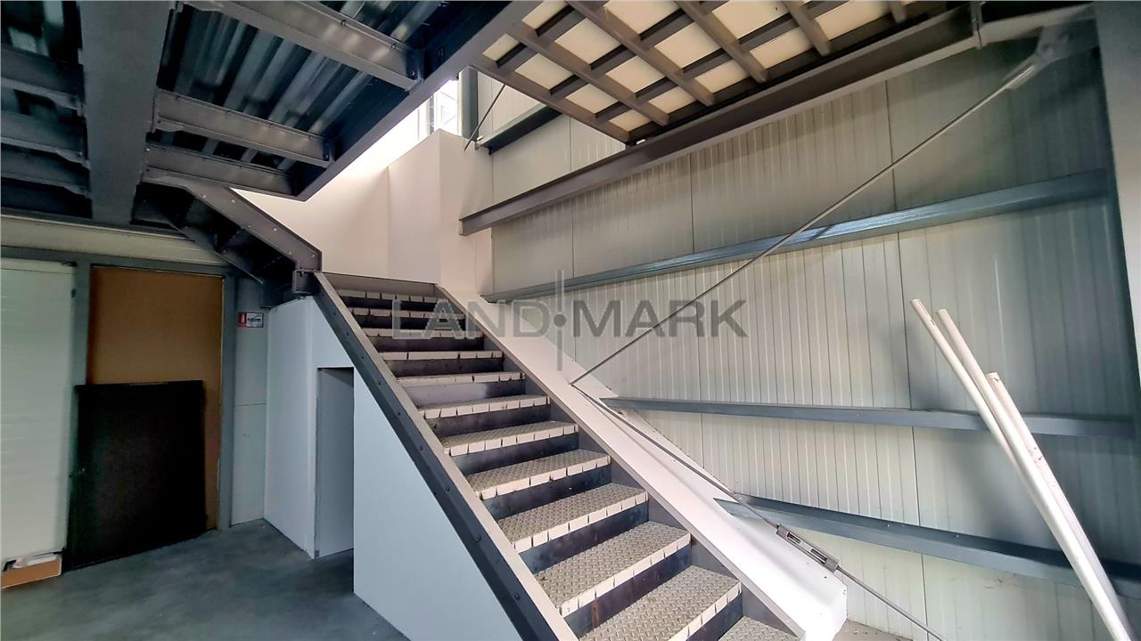 Hala de vanzare 595 mp, Zona Mosnita Noua