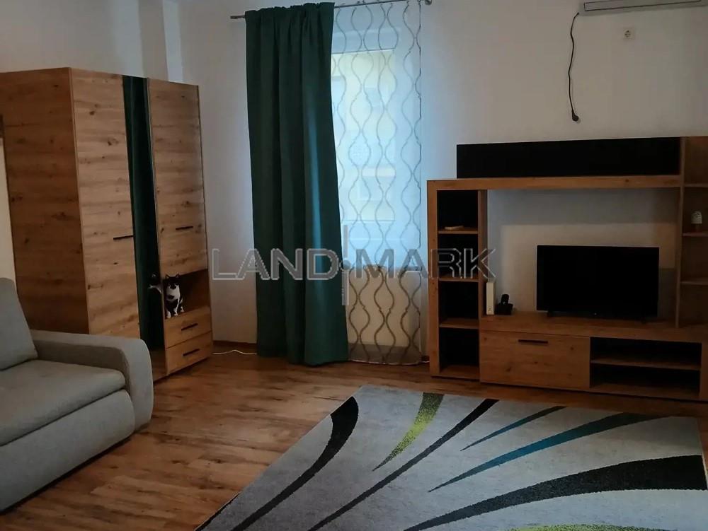 Apartament renovat, dotat, utilat