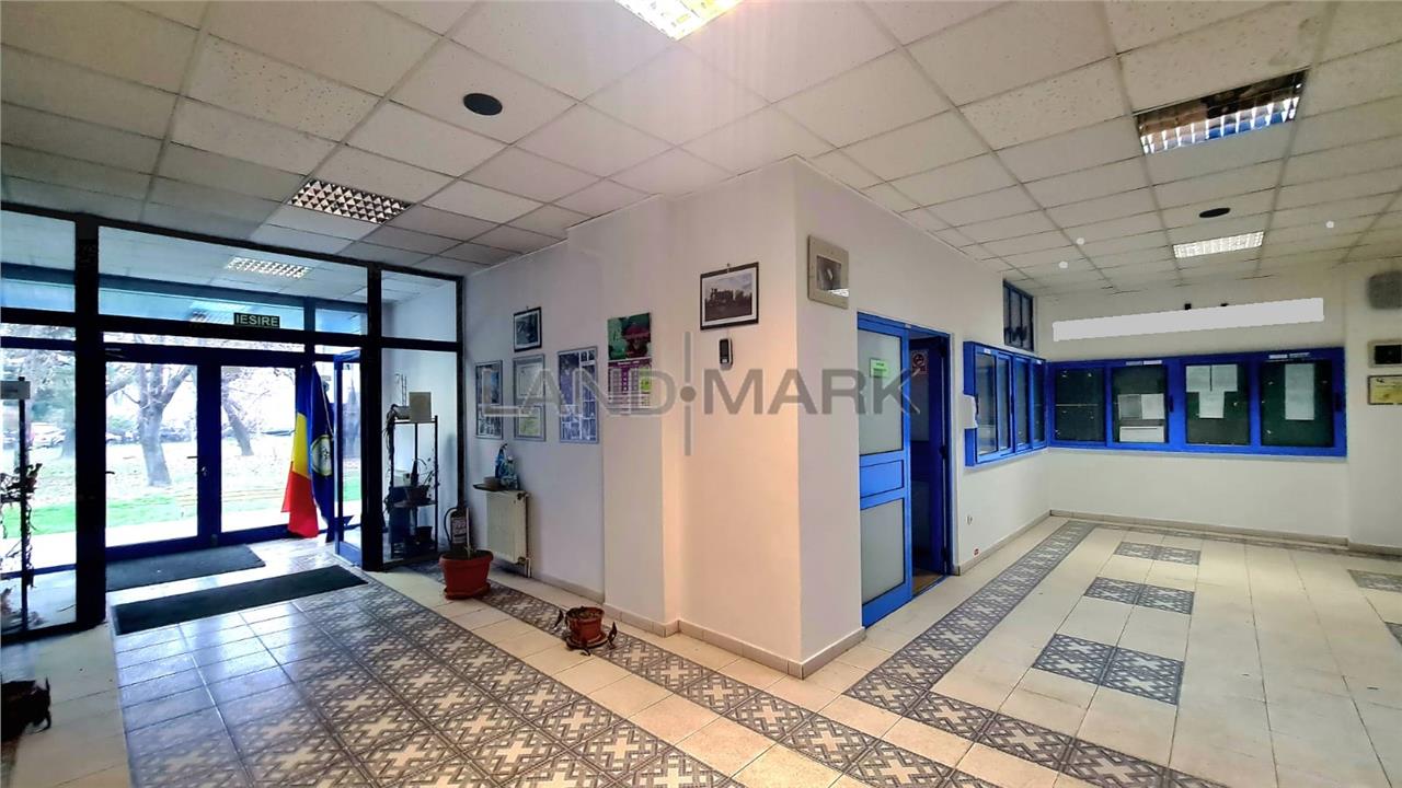 EXCLUSIV Spatiu comercial 560 mp la bulevard, zona centrala.