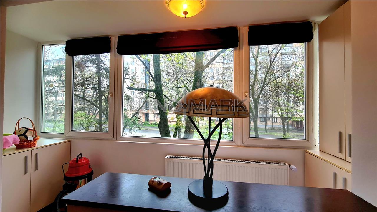 Apartament 4 camere de inchiriat,Circumvalatiunii IULIUS MALL