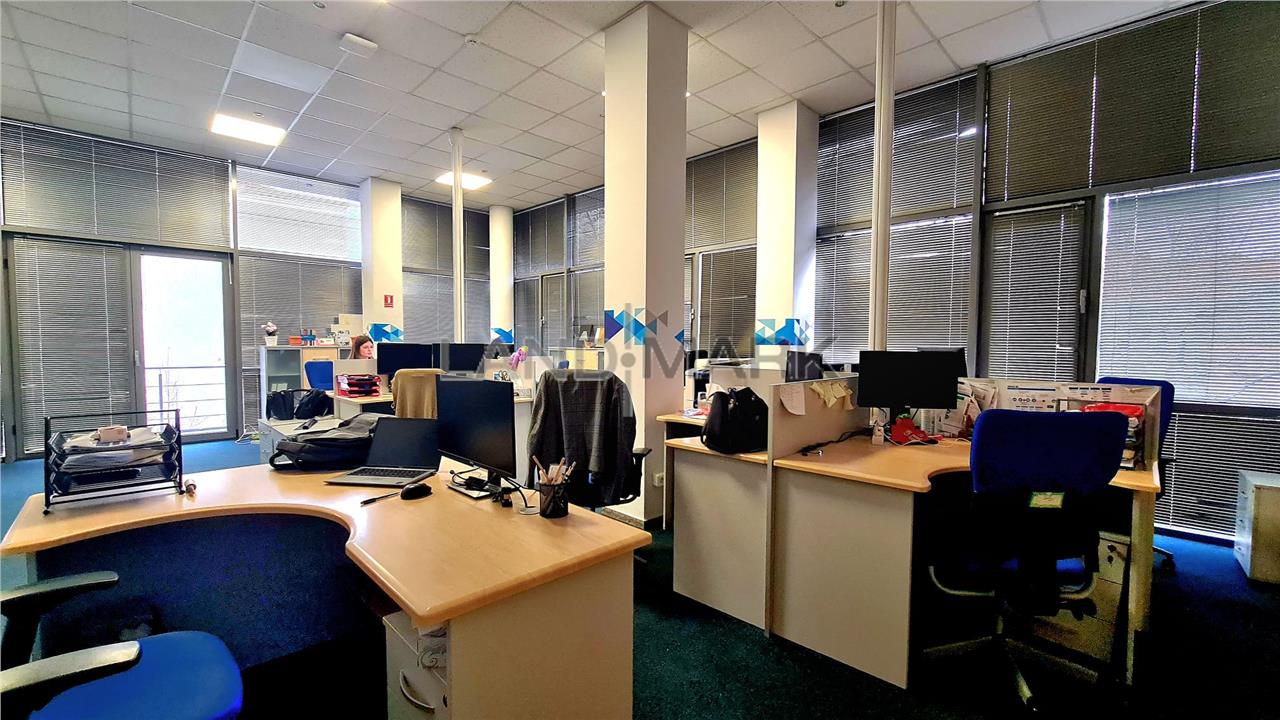 Birouri de inchiriat Central, cladire noua, parcare privata