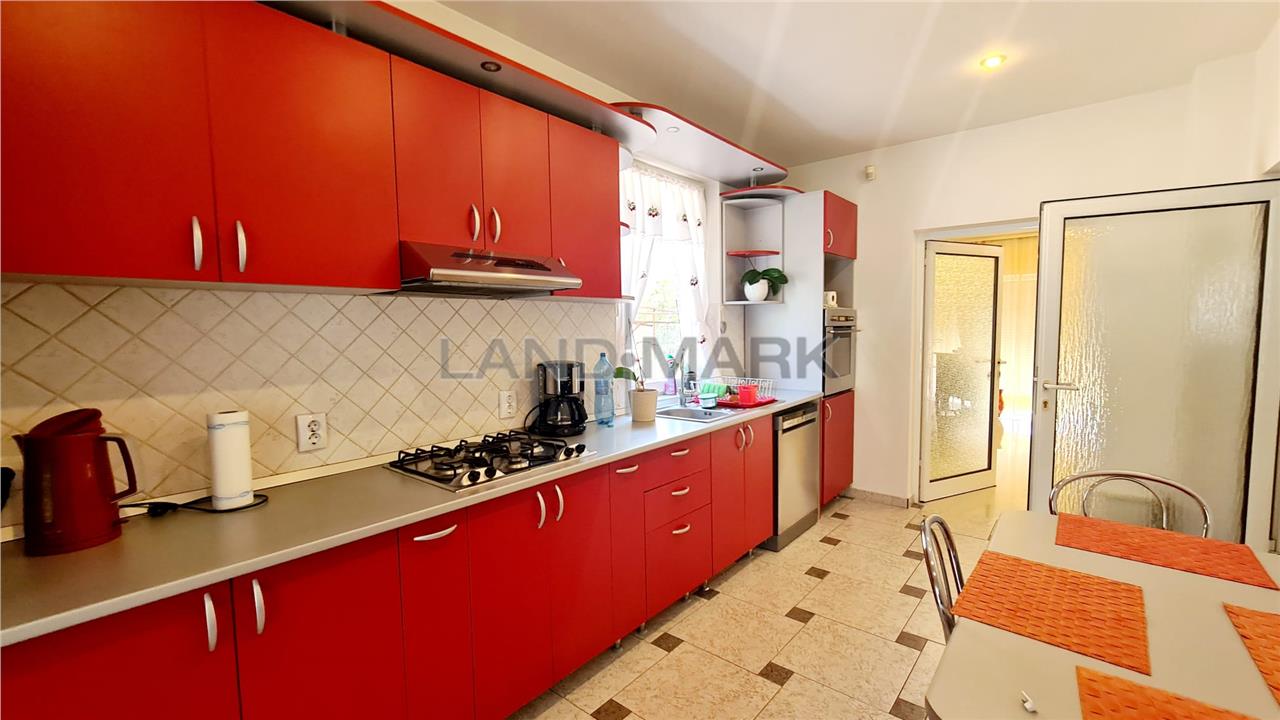 Vila de vanzare Timisoara, 3 dormitoare, piscina, garaj