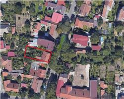 Teren cu casa demolabila, Mehala, langa biserica