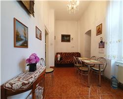Apartament cu 3 camere,et 1 in cladire istorica zona centrala/Balcescu