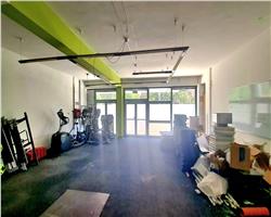 Spatiu comerciual / servicii , 300 mp parter, zona Girocului