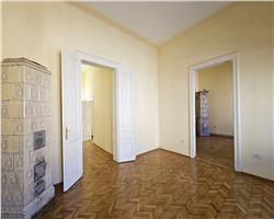 APARTAMENT/BIROU 3 CAMERE DE INCHIRIAT CLADIRE ISTORICA  PIATA MOCIONI