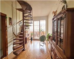 Apartament in asociatie, renovat, 6 cam 2 nivele cu garaj Elisabetin