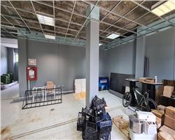 Spatiu Comercial 150 mp , zona Soarelui , trafic auto si pietonal inte